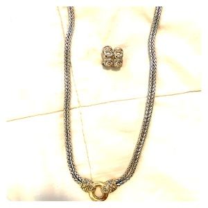 Necklace and earring set